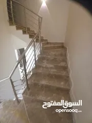 3 بليط دقة وسرعة وتميز وفي العمل