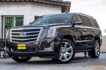  1 Cadilac Escalade Platinum 2017