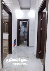  10 شقة مميزه مساحتها 160م او مع روف 200 م في الحي الشرقي