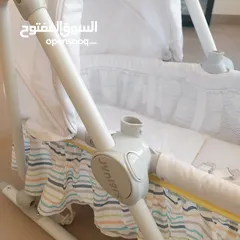  8 سرير صغير للاطفال الرضّع ووضعية هزاز
