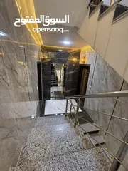  5 شقه طابق ارضي 144متر مع ترس 30 متر للبيع في جبيهه حي المنصور بموقع مميز