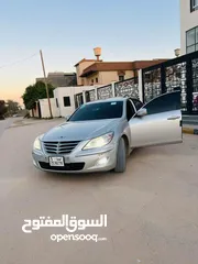  7 هونداي جينيسس للبيع