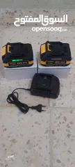  5 بطاريات وشاحن