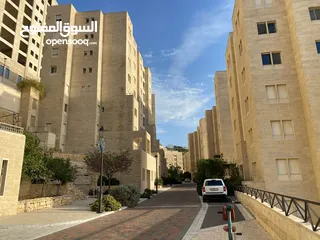 7 شقة مطله في روابي بمساحة 182 متر جاهز للسكن