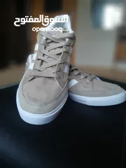  4 حذاء Adidas والتوصيل مجانا