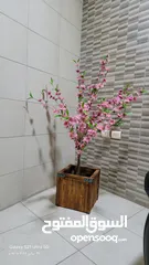  28 عشب صناعي (ترتان) وأشجار و ورد صناعي
