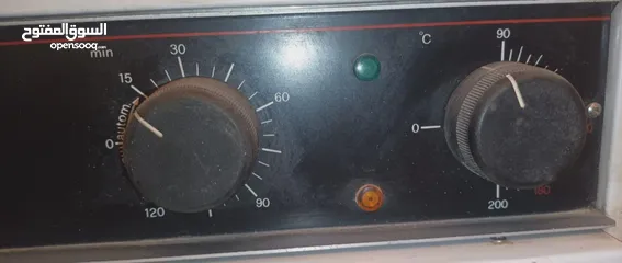 3 جهاز تعقيم ايطالي وسرير فحص طبي ومجموعه اغراض عياده بحاله جيده جداا وبسعر مغري للبيع