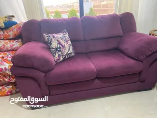  4 طقم كنب أمريكي لون مميز بحالة ممتازة