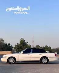  12 Lincoln town car 2010 USA full price 22,000 Aed