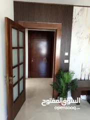  1 شقة شبه مفروشة طابق ثالث 200م في أجمل مناطق عبدون الشمالي/ ref 4044