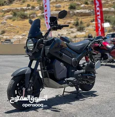  1 سكوتر نافي موديل 2022 زيرووو عليه حرق سعر البيع بداعي السفر لسا ما شغلته جديد