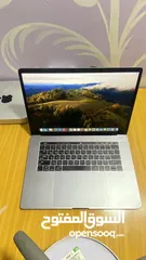  1 MacBook Pro 2019/core i9/512 ssd/16 ram/15 inch/4GB graphics