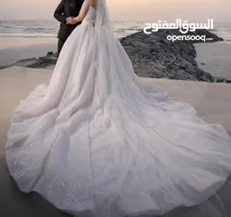  1 فستان عروس فخم جداً