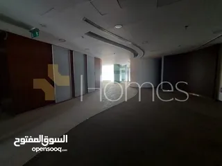  2 معرض بموقع مميز للبيع شارع عبدالله غوشه ، بمساحة 682 م