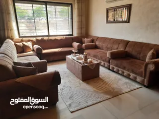  5 كورنر كبير للبيع