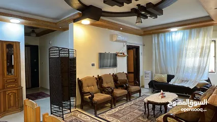  15 شقة بحي عدن للبيع