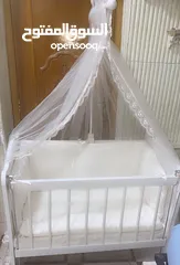  2 سرير اطفال مع ملحقاته