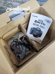  2 بيع كاميرا مستعمل شبه جديد canon 700D