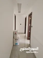  17 شقه للبيع في كريدور عبدون المساحه 300م