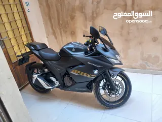  1 سوزوكي جيكسر 250Cc بحالة الوكالة