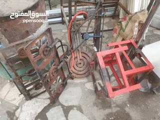  20 معدات مطعم متنوعه مستخدم نظيف للبيع اغلب المعدات جديده ولم يتم استخدامها وبحاله ممتازه والسعر مغري