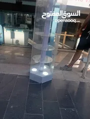  2 ستاند متحرك مستعمل نظيف للبيع
