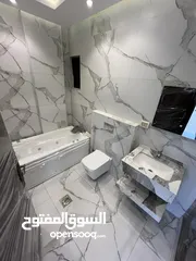  14 شقة ارضية لقطةفي طريق المطار  منطقة الحويطي خلف المدارس العالمية