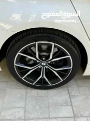  23 الحبه المميزه بلون الأبيض اللؤلؤي المميز للبيع على(الكاش فقط) Bmw 530e 2022 M