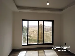  16 شقه للبيع في كريدور عبدون المساحه 200م