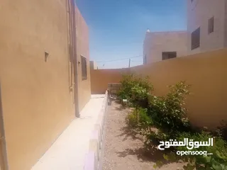  17 بيت قوشان مستقل للبيع