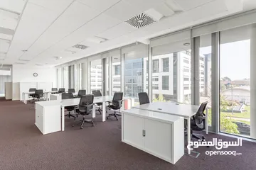  10 Open plan office space for 15 persons in Muscat, Pearl Square