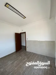  5 شقة مجددة بالكامل - الرابية - 3نوم1ماستر - بإطلالــــه مميزة - قرب الخدمات العامة
