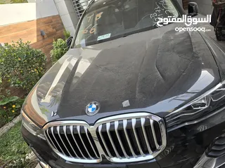  3 BMW X7 XDrive 40i