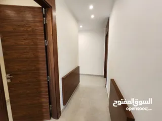  16 شقة طابقية فاخرة للبيع في عبدون ref : 14384