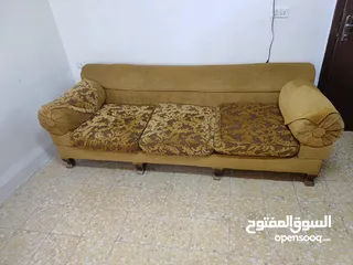  6 طاولة مستعملة كنب مستعمل