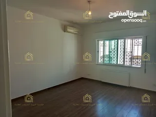  13 شقة مجددة - ام السماق - 3نوم - 190م - بلكونتين بإطلالــــه مميزة - قرب الخدمات العامة