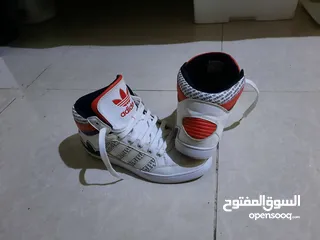  4 Adidas mens sports boots