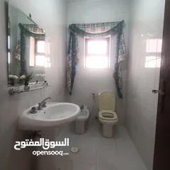  13 ضاحيه الرشيد- شقه فارغه بمساحه واسعه للايجار ـ 220 متر  ـ مكيفات ـ خزائن حائط