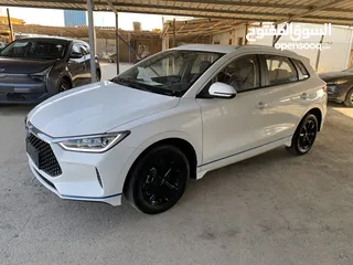  4 BYD E2 2022 بي واي ديه 2022 صنف لوكشري فل الفل بحاله الوكاله