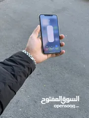  3 iPhone x بحالة الوكالة