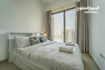  9 دبي تاون سكوير شارع حصة  غرفة وصالة  مفروشه سوبرلوكس مع بلكونة - ايجار شهري