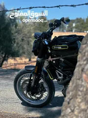  4 Husqvarna 401
