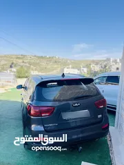  3 Kia sorento  فل فل اضافات ما عدا الفتحة فقط  4*4 عداد اصلي 100 الف امكانية البيع دفعة وشيكات