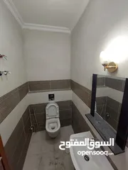  23 شقق سكنية للبيع