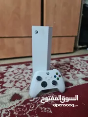 3 Xbox series s بحالة ممتازة للبيع