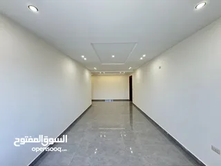  11 شقة فخمة طابق اخير + مع روف