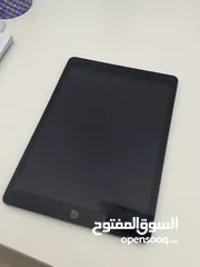  1 ايباد 8 بحاله جيده جداً