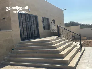  3 بيت مستقل مساحه البناء صافي175متر البناء الفعلي 240م // تشطيب سوبر ديلوكس، منطقة هادئه ومطله وجميله.