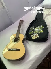  1 جيتار الماني احترافي ‏Voggy’s Kindergitarre بحالة ممتازة وجودة رائعة.