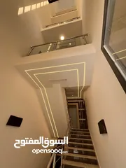  11 شقة فندقية في طريق المطار شارع الخدمات بجانب كلية لامينوس 206 متر مع جاكوزي وفير بليس